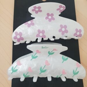 Noir Set of 2 Cottagecore Y2K Floral Pearlized Hair Claws Hair Clips Scandi